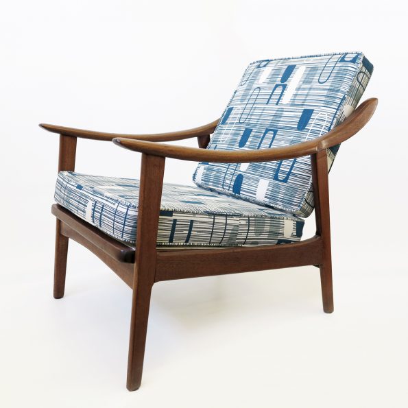 Skinny Laminx Ovals Petrol Wedgewood Chair